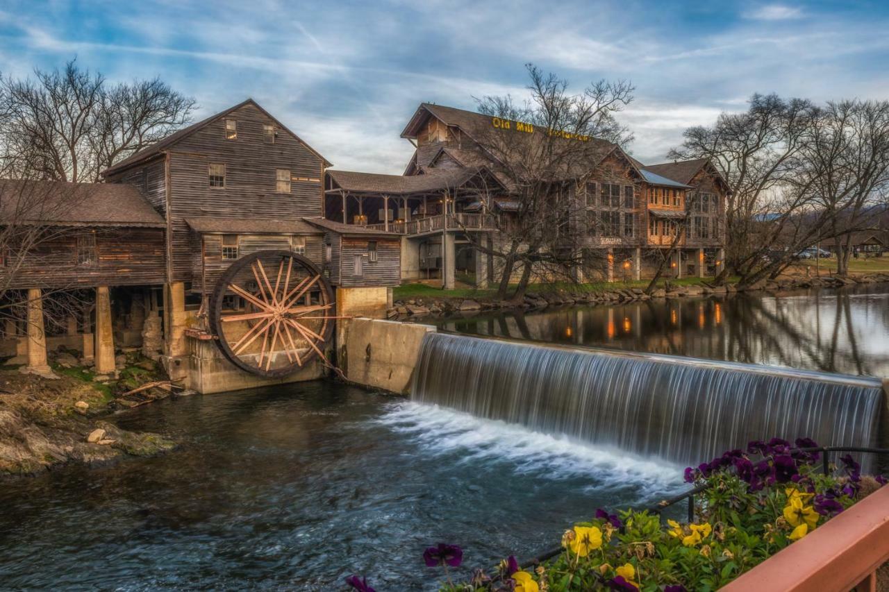 Moonlight Romance Pigeon Forge Exterior photo